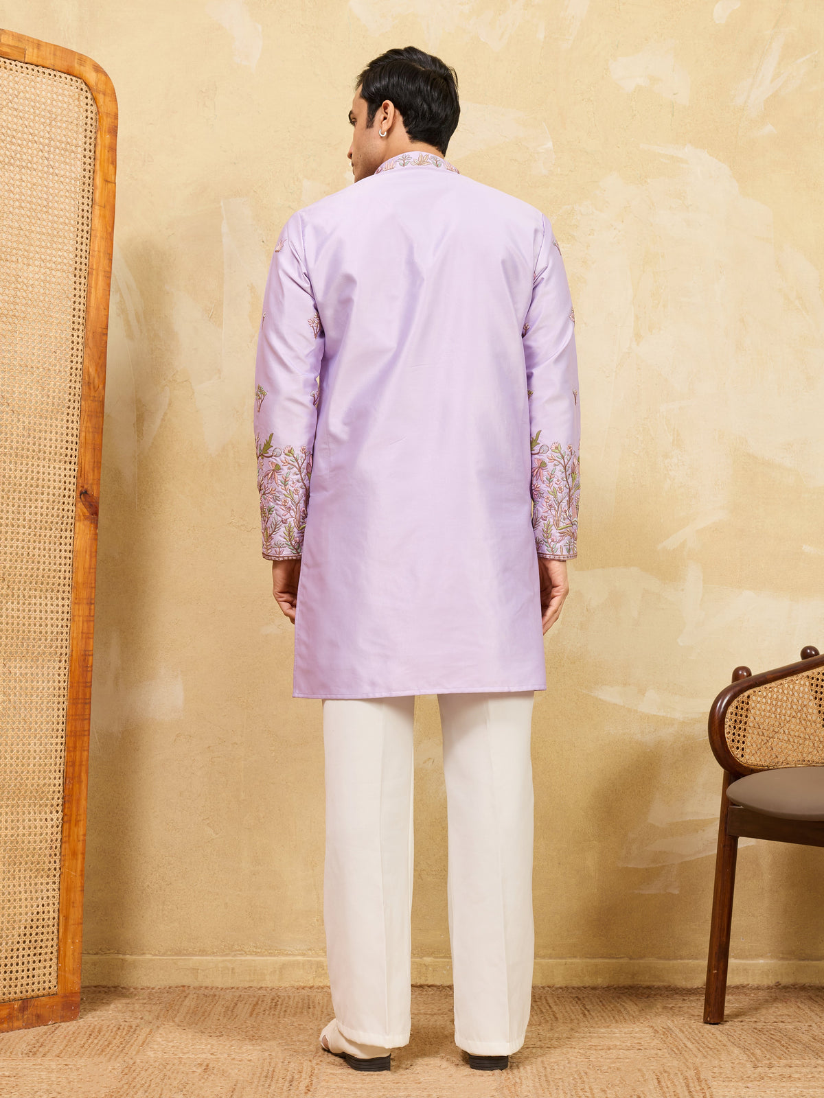Trendy Lavender Viscose Silk Thread Embroidery Kurta Set